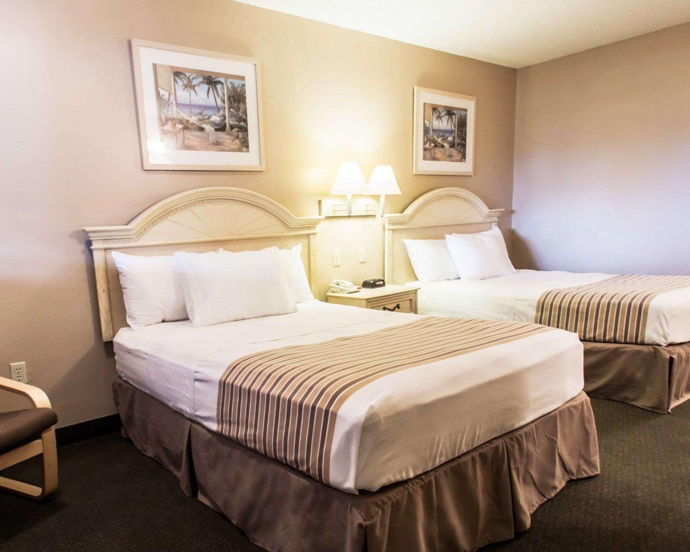 Rodeway Inn Forest City Exterior foto