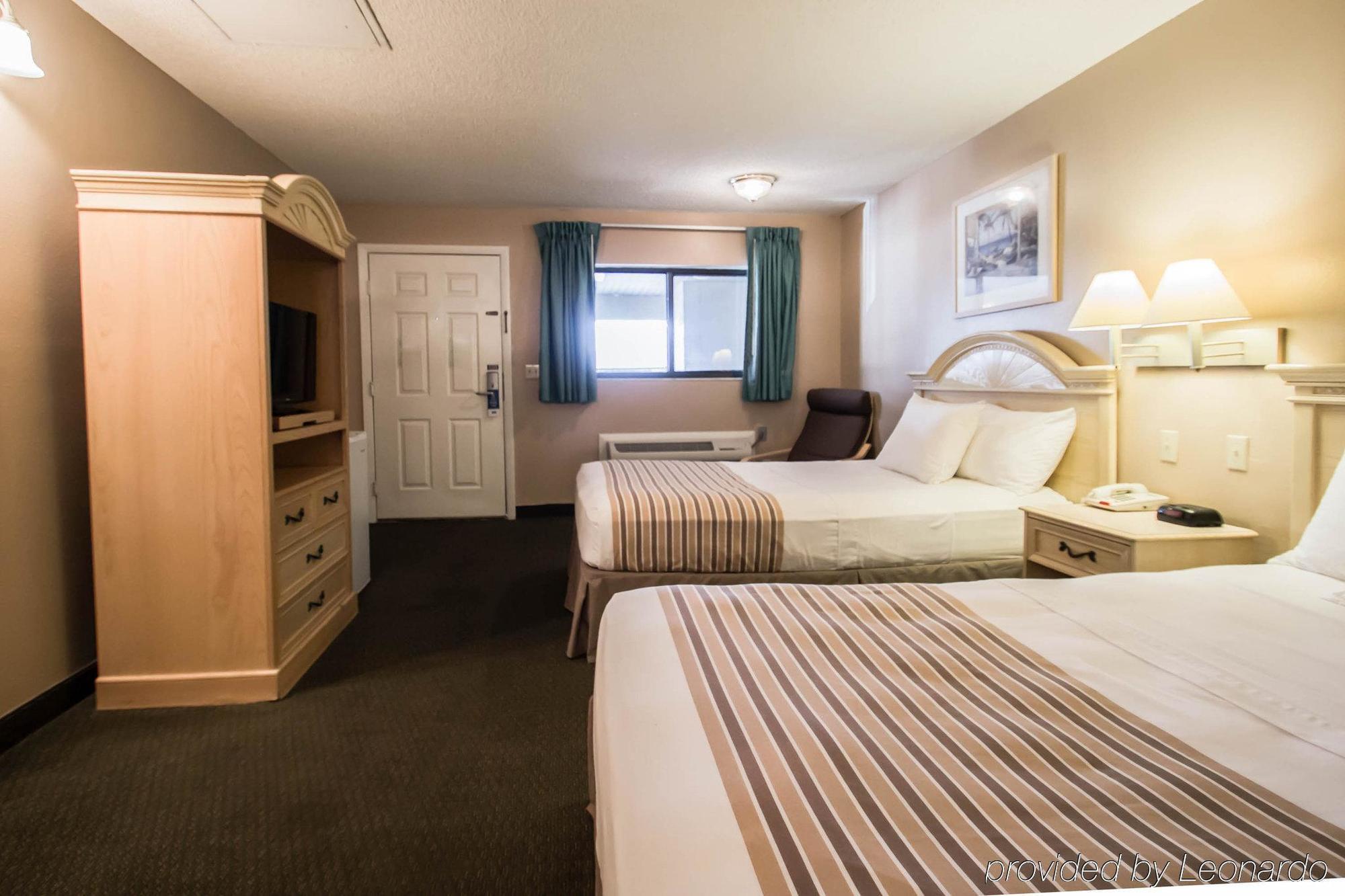 Rodeway Inn Forest City Exterior foto
