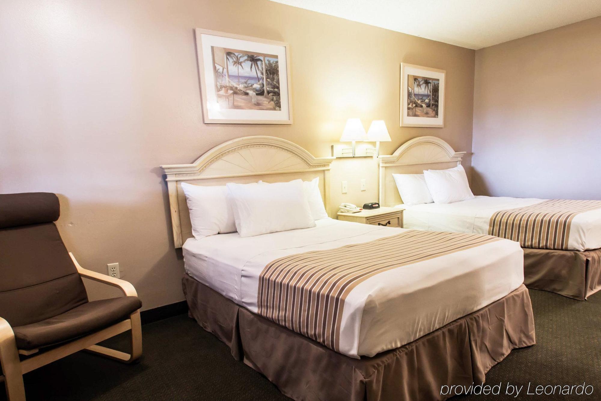 Rodeway Inn Forest City Exterior foto