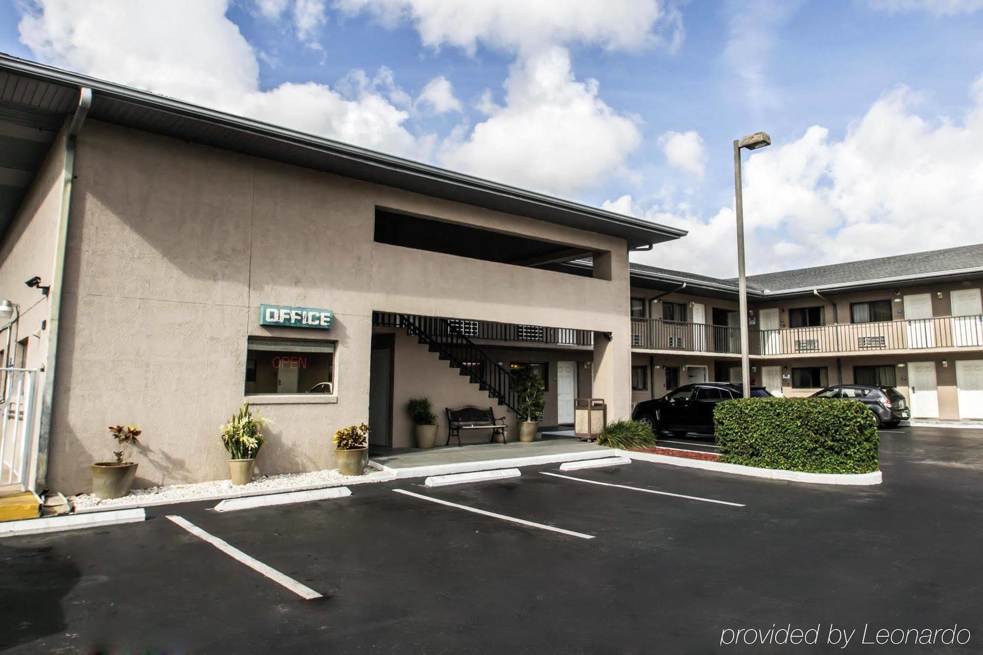 Rodeway Inn Forest City Exterior foto