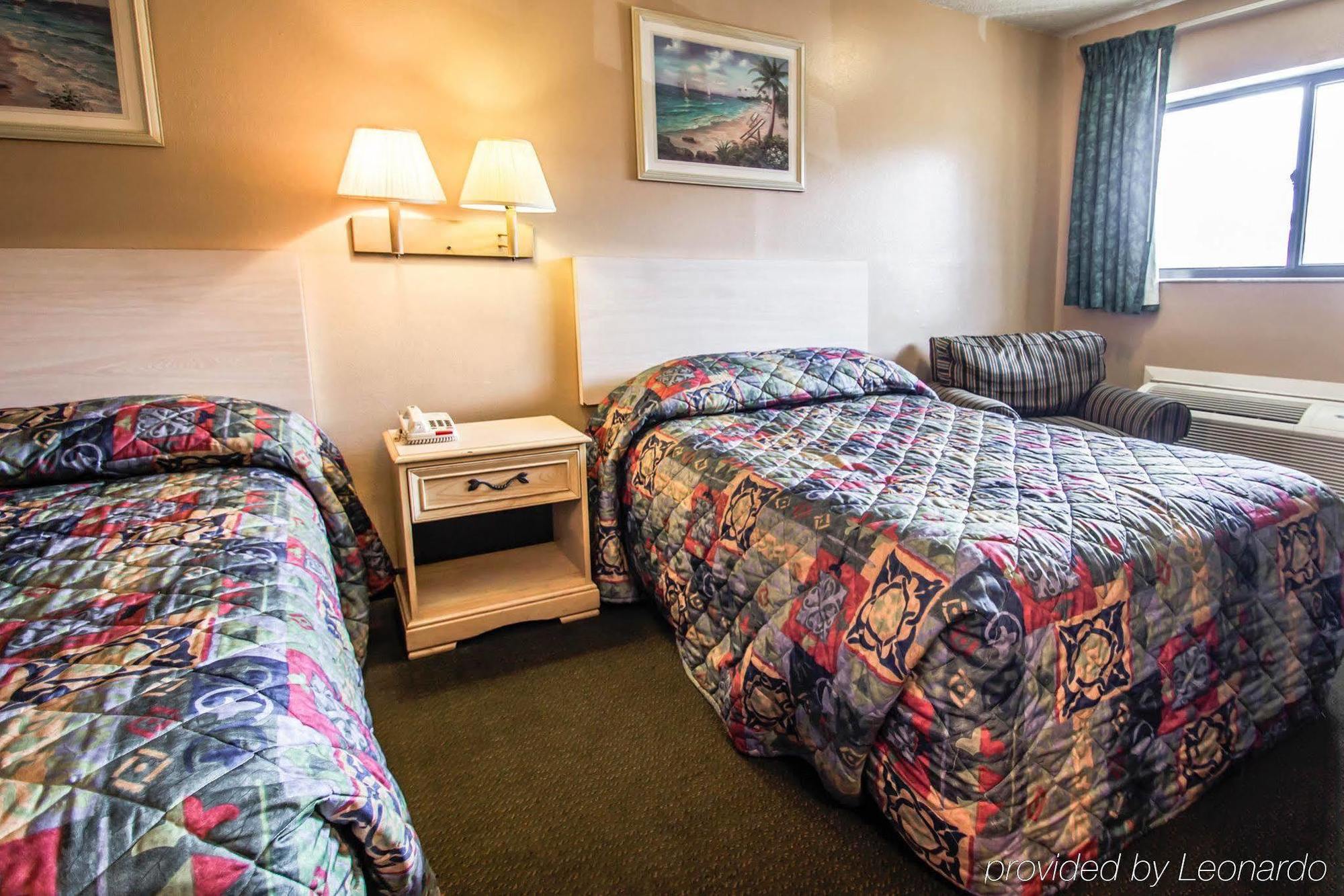 Rodeway Inn Forest City Exterior foto